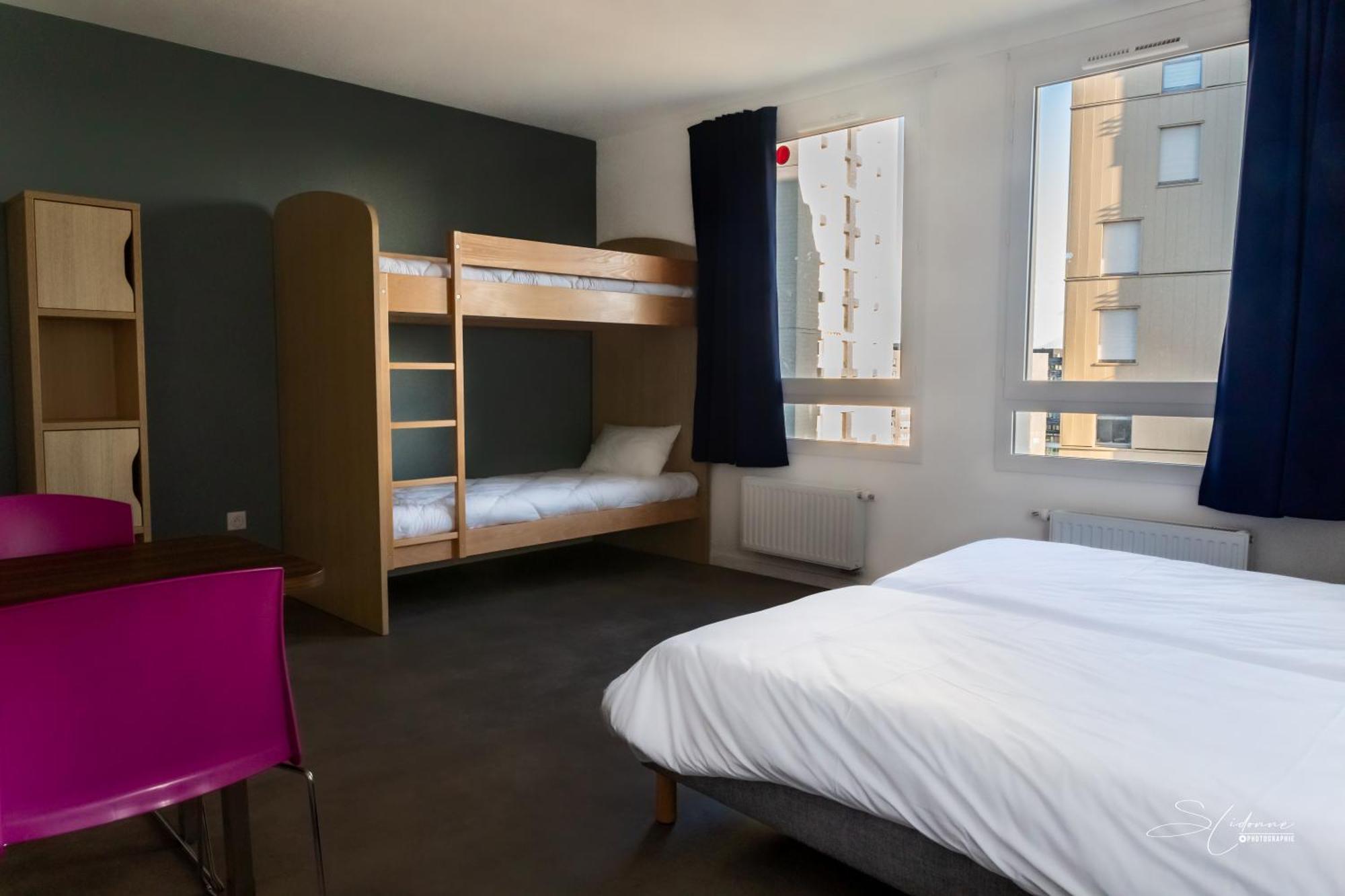 Cis Le Spot Hostel